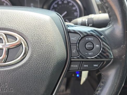 Used 2021 Toyota Camry SE FWD image 15