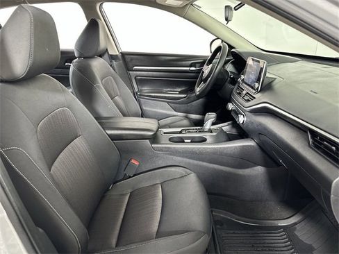 Used 2022 Nissan Altima 2.5 SV image 29