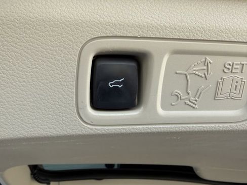 Used 2018 Lincoln Navigator Reserve w/ Technology Package image 33