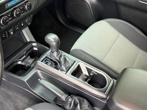 Used 2021 Toyota Tacoma TRD Sport image 13