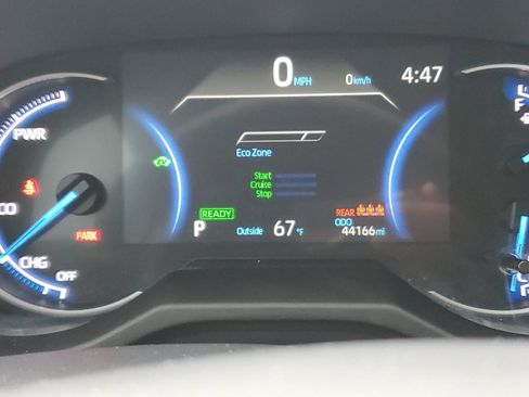 Certified 2025 Toyota RAV4 LE AWD/4WD image 24