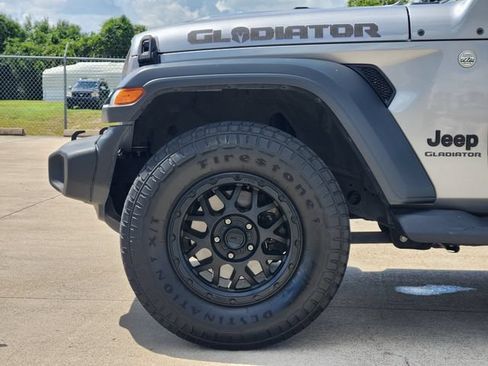 Used 2020 Jeep Gladiator Sport w/ Quick Order Package 24S AWD/4WD image 8