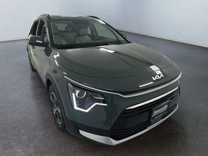 New 2025 Kia Niro EX
