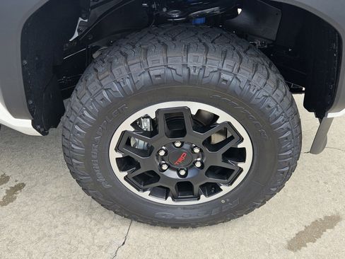 New 2025 Toyota Tacoma TRD Off-Road image 12