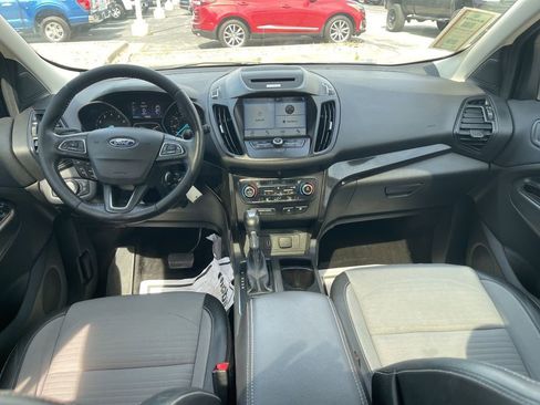 Used 2017 Ford Escape SE w/ Equipment Group 201A image 12