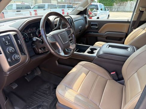 Used 2018 GMC Sierra 1500 Denali w/ Denali Ultimate Package AWD/4WD image 9