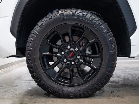 Used 2024 Toyota Tundra SR5 w/ SR5 Premium Package AWD/4WD image 11