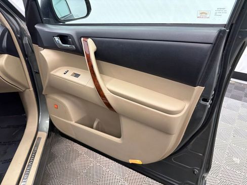 Used 2013 Toyota Highlander Limited image 15