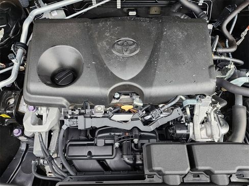 Used 2020 Toyota RAV4 LE image 24