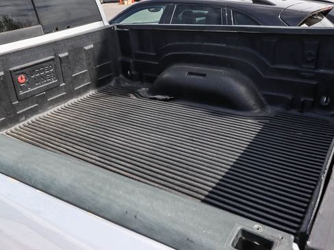 Used 2017 RAM 1500 Classic SLT image 8