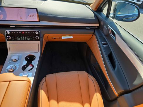 New 2026 Genesis GV80 2.5T Prestige image 14