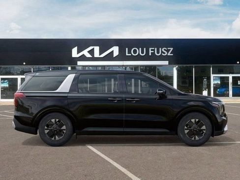 New 2026 Kia Carnival LXS FWD image 7