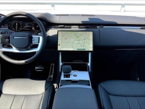 New 2025 Land Rover Range Rover Long Wheelbase SE AWD/4WD image 8