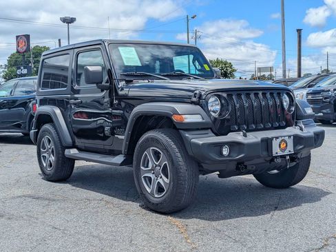 Used 2021 Jeep Wrangler Sport AWD/4WD image 3