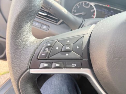 Used 2025 Nissan Altima 2.5 SV AWD/4WD image 15
