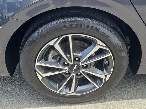 Certified 2023 Kia Forte LXS FWD image 9