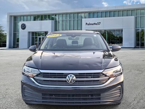 Used 2023 Volkswagen Jetta SE FWD image 2