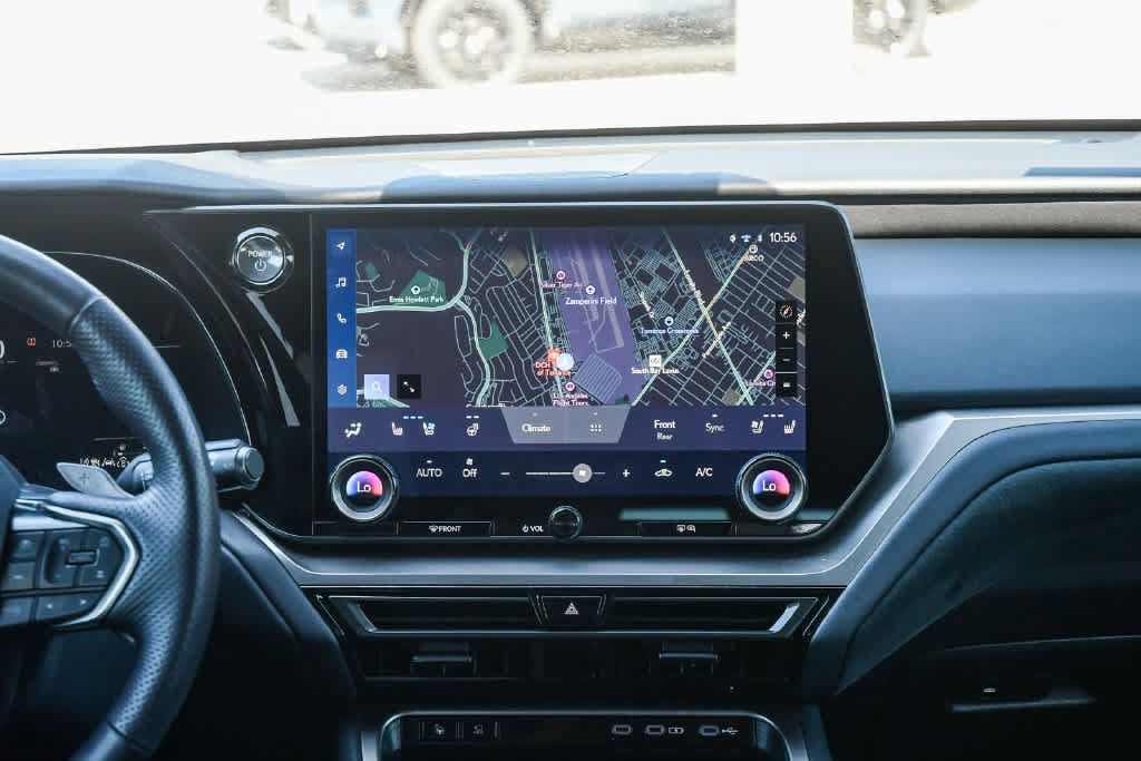 Used 2025 Lexus TX 500h AWD w/ Technology Package image 16