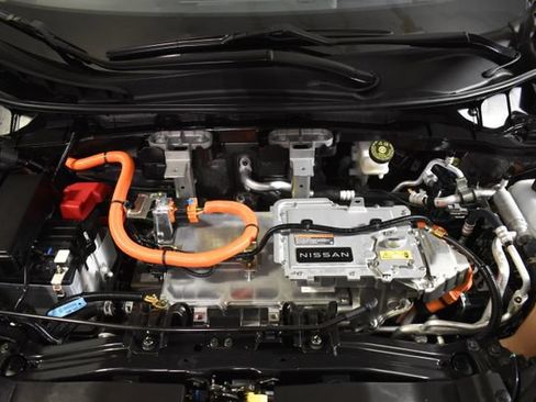 Certified 2024 Nissan Ariya AWD image 39