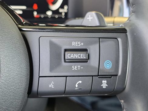 Used 2023 Nissan Pathfinder Platinum FWD image 37