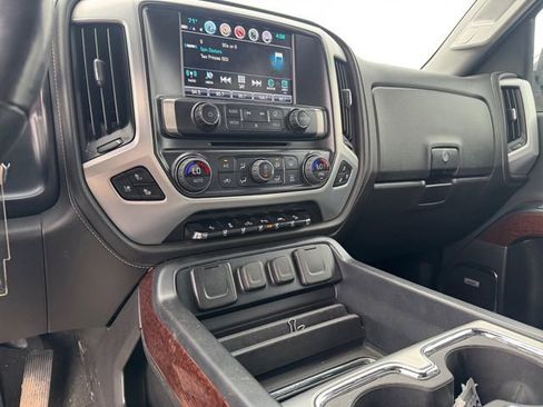 Used 2018 GMC Sierra 1500 SLT image 15