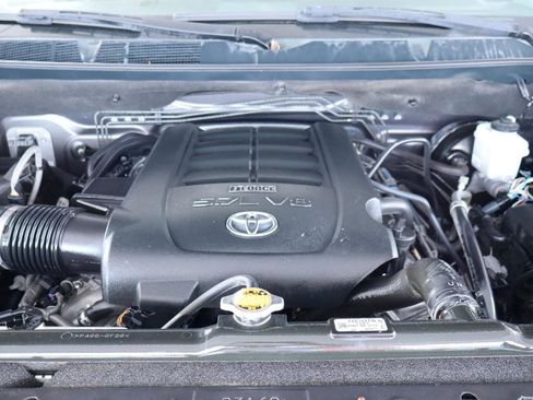 Used 2015 Toyota Tundra SR5 w/ SR5 Upgrade Package RWD image 39