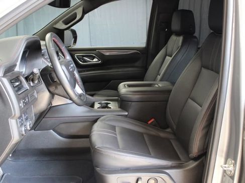 Used 2023 Chevrolet Tahoe RST AWD/4WD image 9