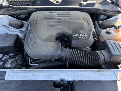 Used 2020 Dodge Challenger SXT RWD image 36