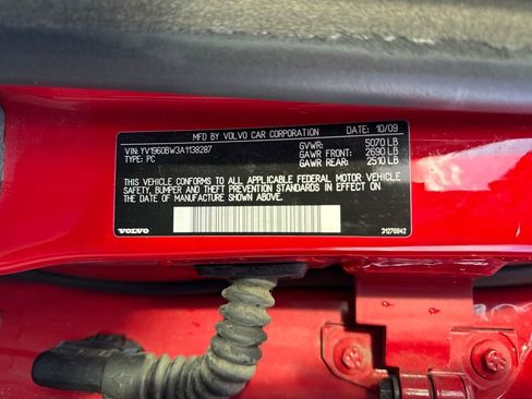 Used 2010 Volvo V70 R-Design image 17