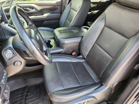 Used 2023 Chevrolet Suburban High Country AWD/4WD image 13