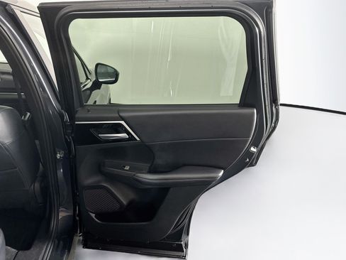 Used 2024 Mitsubishi Outlander SE FWD image 32