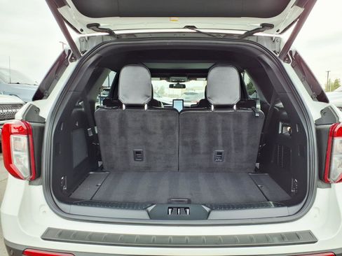 Certified 2022 Ford Explorer ST w/ Equipment Group 401A image 16