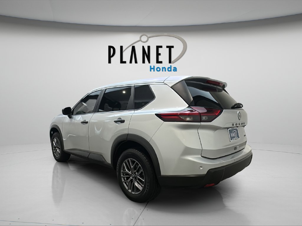 Used 2024 Nissan Rogue S AWD/4WD image 6