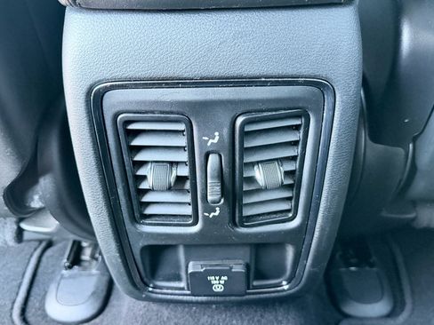 Used 2020 Jeep Grand Cherokee Altitude RWD image 29