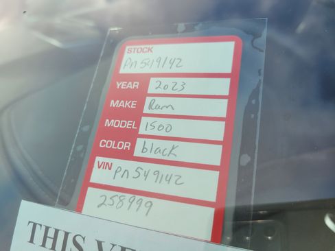 Used 2023 RAM 1500 Laramie AWD/4WD image 10