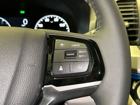 New 2026 Honda Odyssey Touring image 32