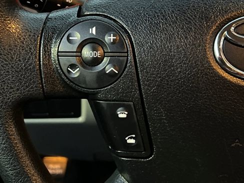 Used 2012 Toyota Tundra 2WD Double Cab image 27