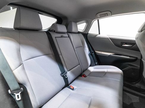 Used 2024 Toyota Venza LE AWD/4WD image 30