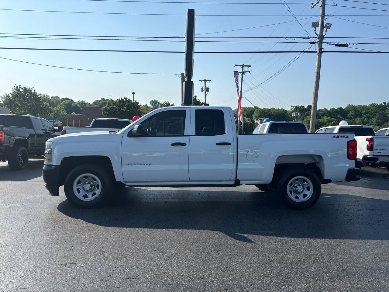 Used 2018 Chevrolet Silverado 1500 W/T w/ Trailering Package AWD/4WD image 1
