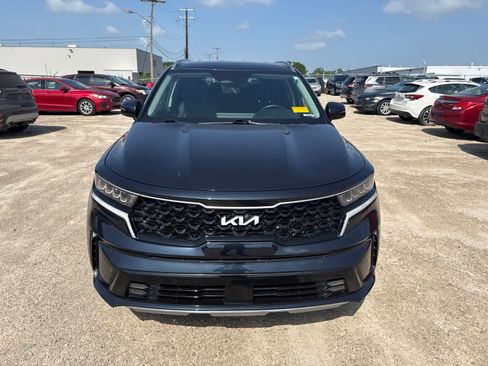 Used 2023 Kia Sorento EX AWD/4WD image 10