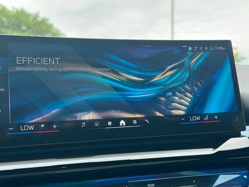 New 2026 BMW 530i xDrive w/ Premium Package AWD/4WD image 41