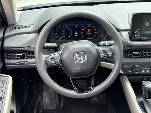 Used 2024 Honda Accord EX image 18