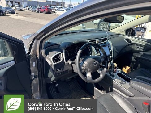 Used 2018 Nissan Murano SL w/ Moonroof Package image 5