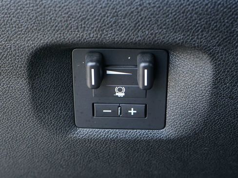 Used 2011 GMC Sierra 3500 Denali AWD/4WD image 21