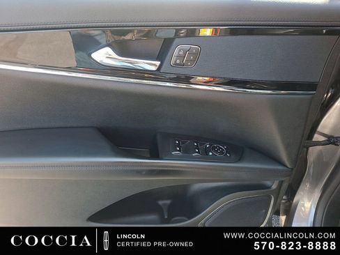 Certified 2023 Lincoln Nautilus AWD image 12