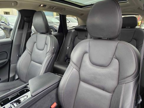Used 2021 Volvo XC60 T5 Inscription w/ Advanced Package image 24