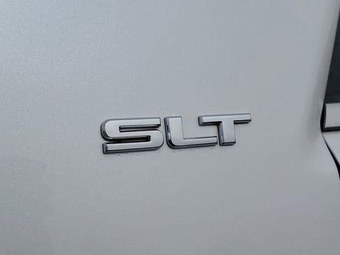 Used 2016 GMC Acadia SLT w/ Premium Edition image 6