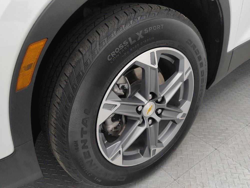 Used 2025 Chevrolet Blazer LT FWD image 31