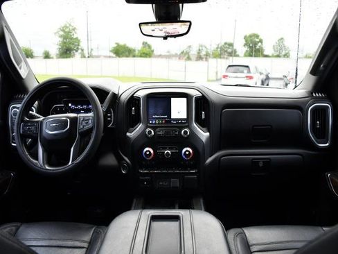 Used 2021 GMC Sierra 3500 Denali w/ Technology Package AWD/4WD image 28