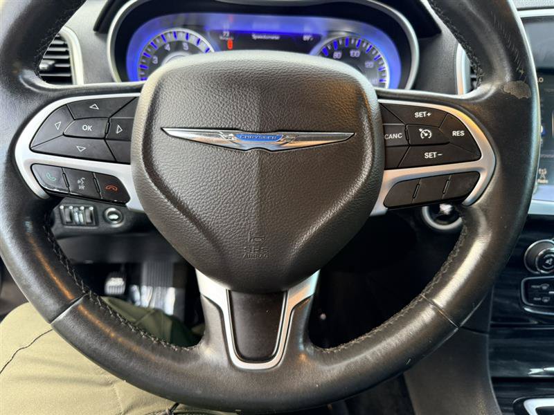 Used 2016 Chrysler 300 Limited RWD image 34